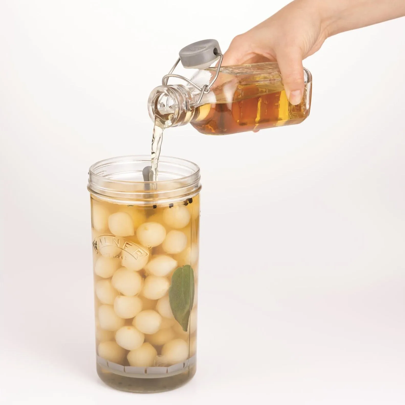 Pickle Jar With Lifter 1 Litre